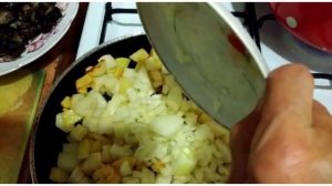 Моя ЛЮБИМАЯ ЖАРЕНАЯ КАРТОШКА С ГРИБАМИ! Как вкусно жарить картошку с грибами.