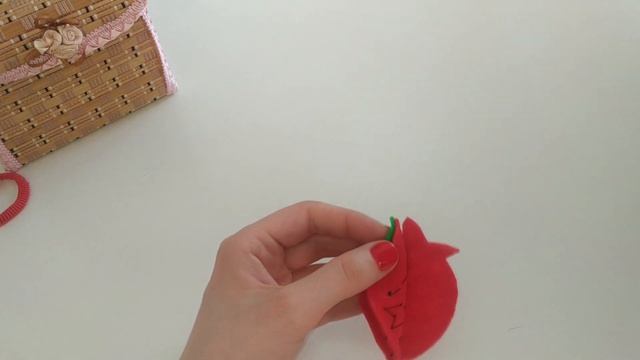 Резинка "Клубничка" своими руками  (Elastic band "Strawberry" handmade)