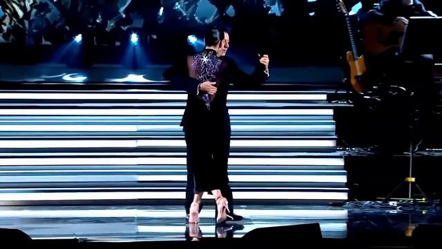 Miguel Angel Zotto e Daiana Guspero por una cabeza смотреть онлайн