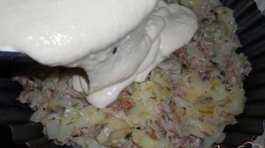 Наливной пирог с капустой и фаршем