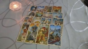У КОГО ВЫ НЕ ВЫХОДИТЕ ИЗ ГОЛОВЫ? Гадание на Таро