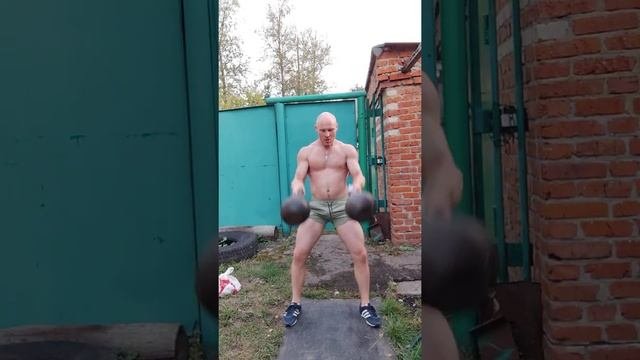 #гири #kettlebells #гиревой_спорт Комплекс с гирями 