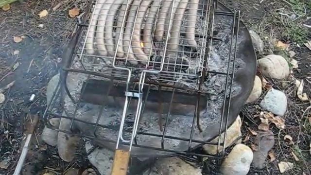 Осеннее барбекю из Охотничьих колбасок смотреть онлайн