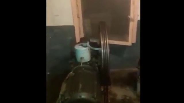 Мужчина снял с лифта тормозную систему в Кишиневе смотреть онлайн