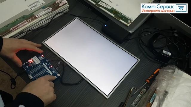 Матрица 15.6" 1366 x768 40 pin LED (Глянцевая), б/у смотреть онлайн