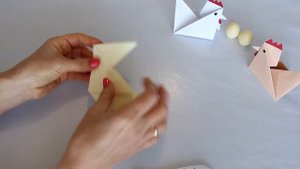 Оригами курочка из бумаги.Gallina de papel.Origami fácil DIY Simple paper Chicken