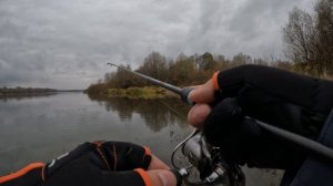 Осенний Мормышинг ! Ловля Плотвы ! Рыбалка на Оке ! Дождь !