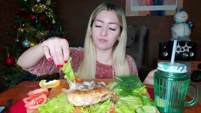 МУКБАНГ | ЖАРЕНАЯ КУРИЦА | ТРЭШ ИСТОРИИ | ОДНОЛЮБЫ | ТОКСИЧНОЕ ОКРУЖЕНИЕ | не АСМР | MUKBANG смотреть онлайн