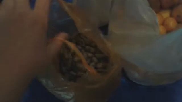 Цены на мандарины в Абхазии 20 рублей!!! смотреть онлайн