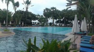 Территория  отеля  Botany Beach Resort Ботани Бич Резорт  Паттайя