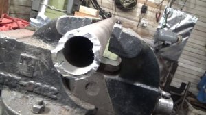 Ключ подтяжки шкворня УАЗ из трубы делаем.