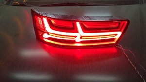 Переделка задних фар на желтые повороты Audi Q7 2017 USA