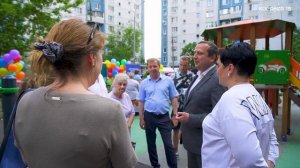 «День соседа»: двор на Космонавтов отметил праздник песнями и конкурсами