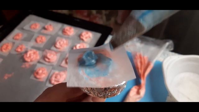 УКРАШЕНИЯ ДЛЯ КУЛИЧЕЙ СВОИМИ РУКАМИ! ЦВЕТЫ ИЗ ФРАНЦУЗСКОЙ МЕРЕНГИ!/ FLOWERS FROM THE FRENCH MERGEN смотреть онлайн