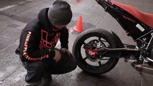 Стантбайк на Базе KTM 690 DUKE Ktm Duke 690 Stuntbike