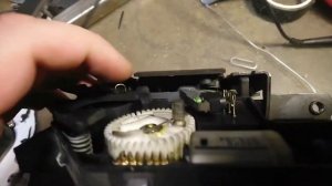 не закрывается дверь багажник bmw x5 e53 рестайлинг 2003г, замок задней двери, причина неисправност