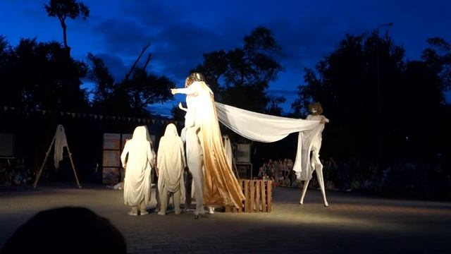 Люди и боги (4) смотреть онлайн