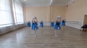 ??это я в танцах танец называется олоф из холодного сердце! !??❤