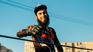 ВИН ЧУНЬ МАСТЕР против Бойца Без Правил