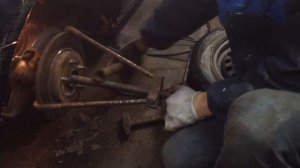 Снятие прикипевшего тормозного диска ford mondeo 3