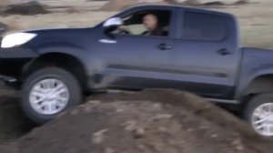 Тест драйв Toyota Hilux 3,0 л полный привод с ARB блокировками на часть 1
