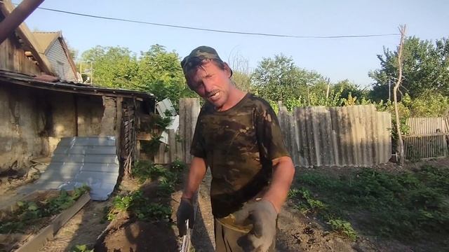 Как правильно зарядить тумбу для клубники бутербродом ? смотреть онлайн