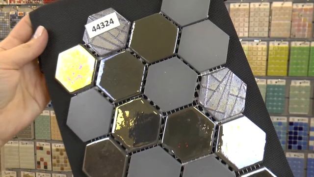 Шестиугольная серая стеклянная мозаика (Испания) смотреть онлайн