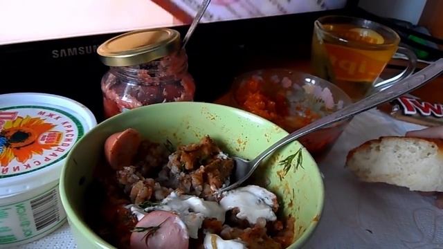 ОБЖОР:ГРЕЧКА С ГУЛЯШОМ,ЗЕЛЕНЫЙ ЧАЙ,ШОКОЛАДКА TWIX смотреть онлайн