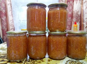 Не знаете куда девать кабачки? Рецепт аджики из кабачков на зиму