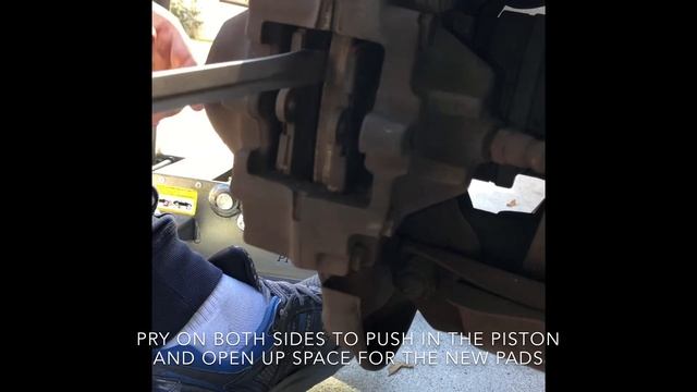 2000 W210 MERCEDES BENZ E320 Rear Brake Pads Replacement смотреть онлайн