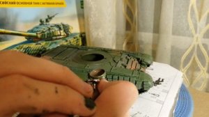 Сборная модель танка Т-72Б1 армии Новороссии в масштабе 1/35 от компании Звезда.