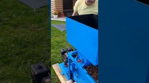 кедролушилка, шишкоотчиститель,устройство для отчистки кадровых орехов от шишек.