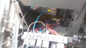 установка и прокладка кабеля видеорегистратора AZDOME GS65H в ПРИОРУ ВАЗ 2170