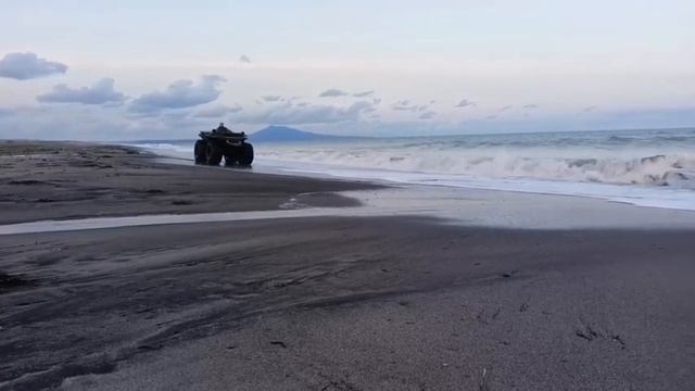 Квадроцикл болотоход, сокол, росомаха, соболь. Кунашир смотреть онлайн