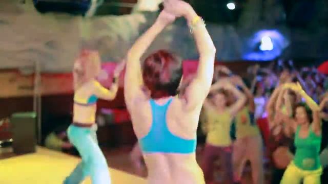 ZUMBA® фитнес с ЮЛИЕЙ ДАВЫДОВОЙ смотреть онлайн