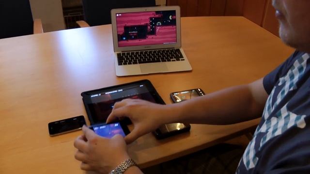 Splot running on a variety of devices. смотреть онлайн