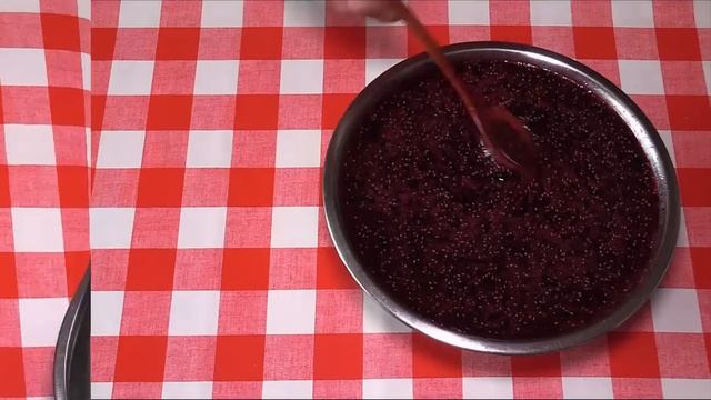 Вишня протертая с сахаром лорефуд, 350г. Черника перетертая с сахаром. Черника протертая с сахаром на зиму без варки. Черника протертая с сахаром. Варенье из черники.