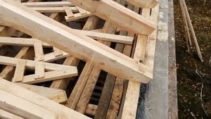 Изготовление кобылки и установка!!! Свес крыши!!! Своими руками!!!