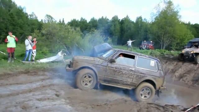 Jeep#джипы#внедорожье#месят грязь# Крузак Нива Квадр