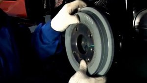Снятие и установка заднего тормозного барабана Chery A13 / Форза