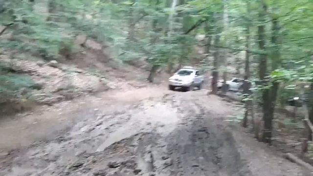 Девушка за рулем!!! Мариха едет offroad crimea KIA Sorento Крым оффроад смотреть онлайн