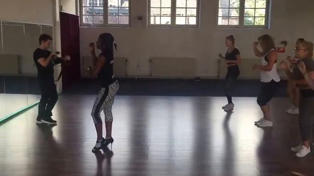 Lady Styling Kizomba Or noir Semiya . смотреть онлайн