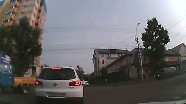 иркутск перекрёсток советской и красноказачьей с снизу верх смотреть онлайн