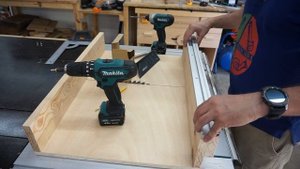 Tabuleiro deslizante para Makita MLT100N - table saw sled