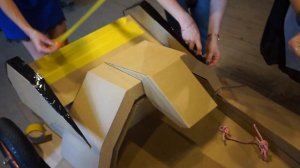 Тимбилдинг Бешеные Гонки на Картонных Боллидах