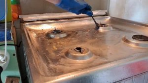 ЛЁГКИЙ СПОСОБ!!! КАК ОЧИСТИТЬ ГАЗОВУЮ ПЛИТУ ОТ ЗАСТАРЕЛОНО ЖИРА