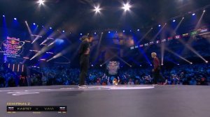 B-Girl Vavi vs. B-Girl Kastet | Semifinal Battle | Red Bull BC One World Final Poland 2021