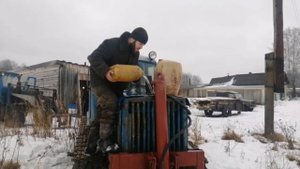 Казахстан, Дт-75, запуск после длительного простоя.Сельский техник