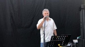 По дороге жизни.