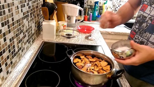 Компот из сухофруктов, тот самый вкус из детства.